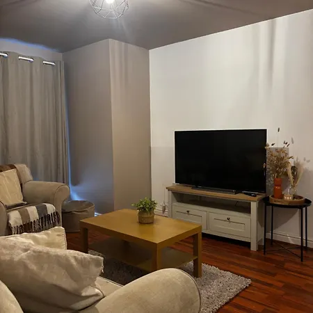 Apartment Huge 8 Bedroom Contractor House, Birmingham, Links To M5, M6 & A38 Birmingham